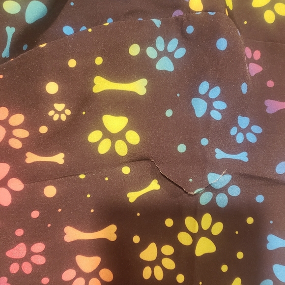 Zoe And Chloe Women's V-Neck Ombre All Day Print Scrub Top Size L - Picture 3 of 5